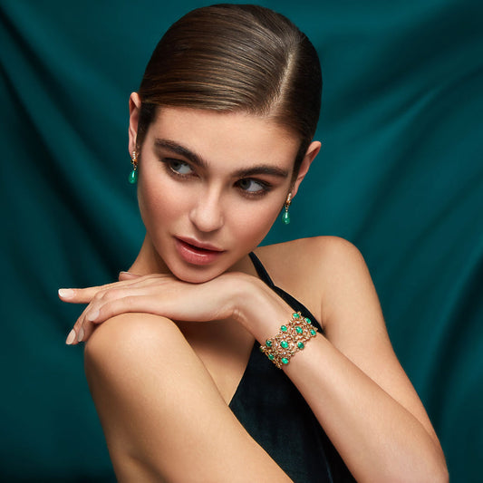 How To Style Green Dangle Earrings